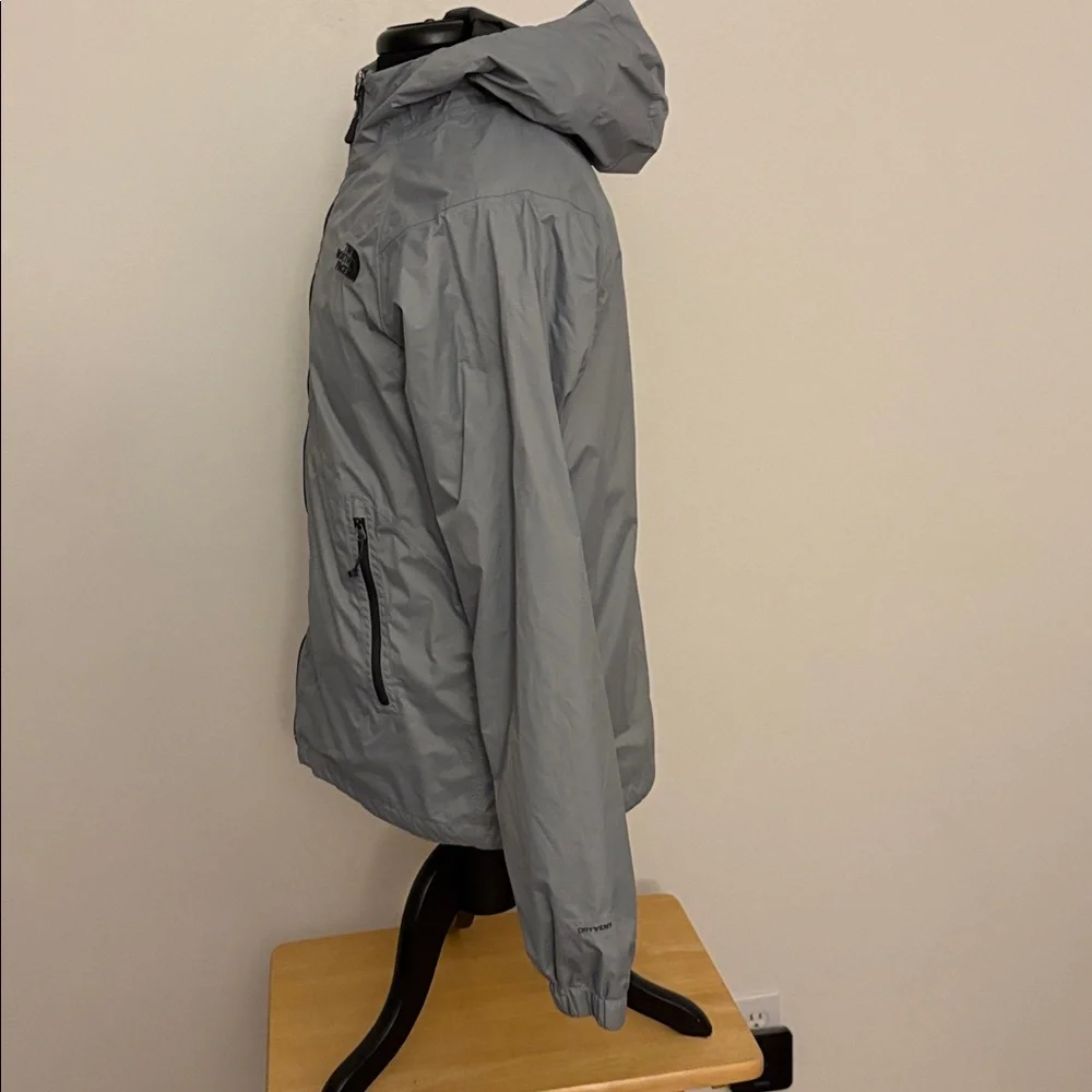 The North Face Nylon Light Gray Windbreaker Size Small